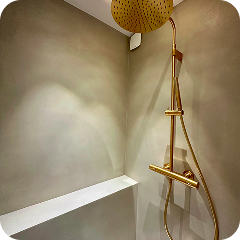 Murs-douches-beton-cire